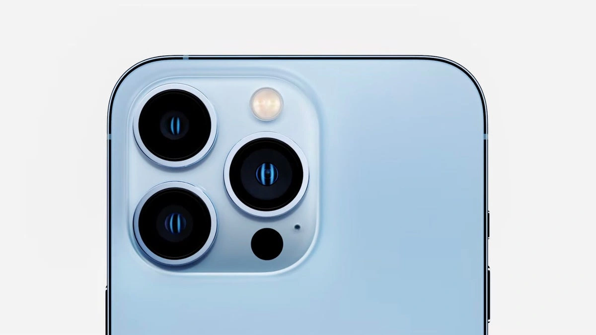 Why the iPhone 13 Pro Max Still Turns Heads