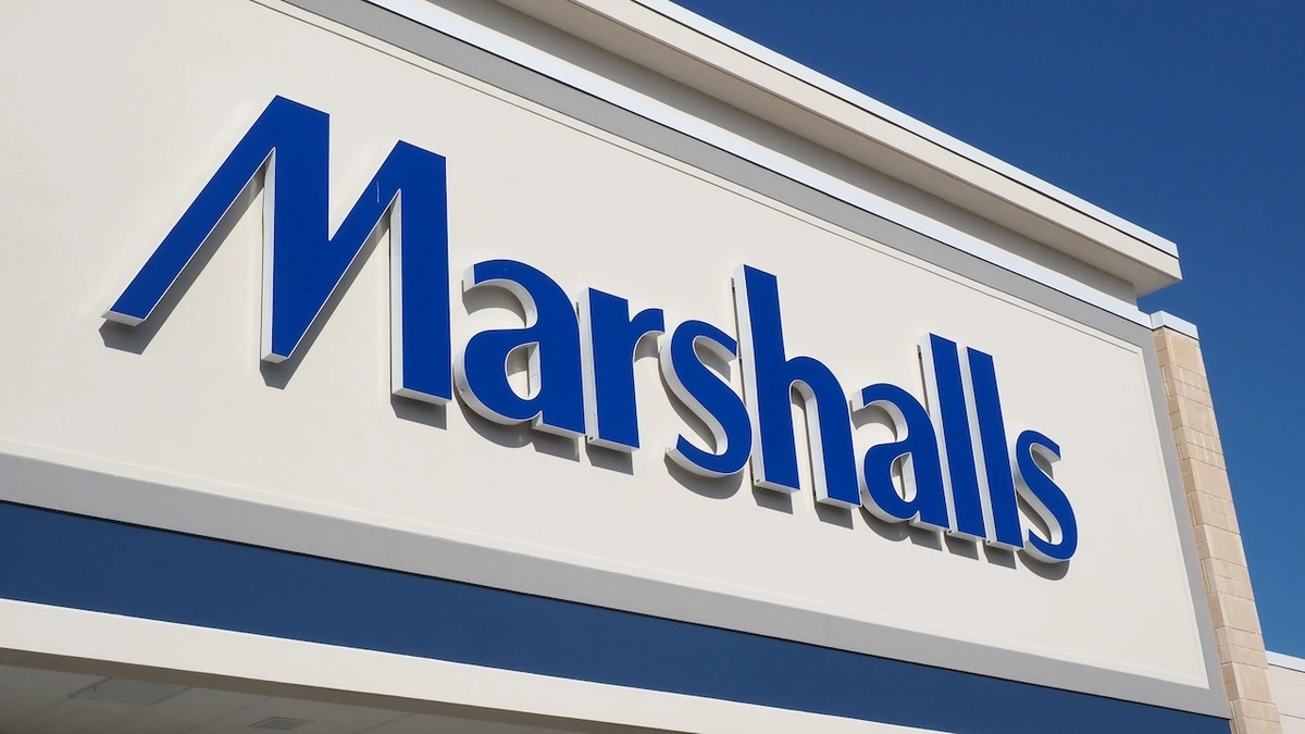 The General Trend:Marshalls Store Hourson Holidays