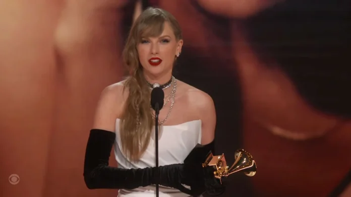 when does taylor swift album come out