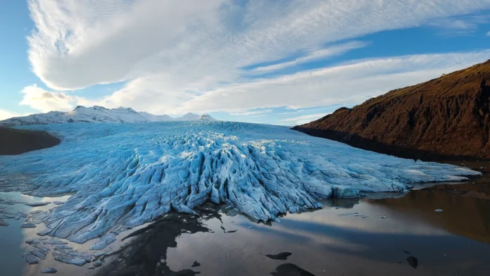 Victoria Glacier melt